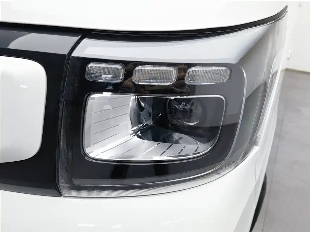 CHANGAN CHANGAN RUIXING EM60