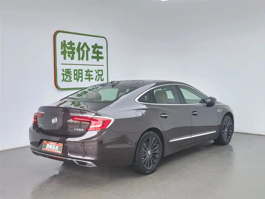 Фото 2 - Buick LaCrosse