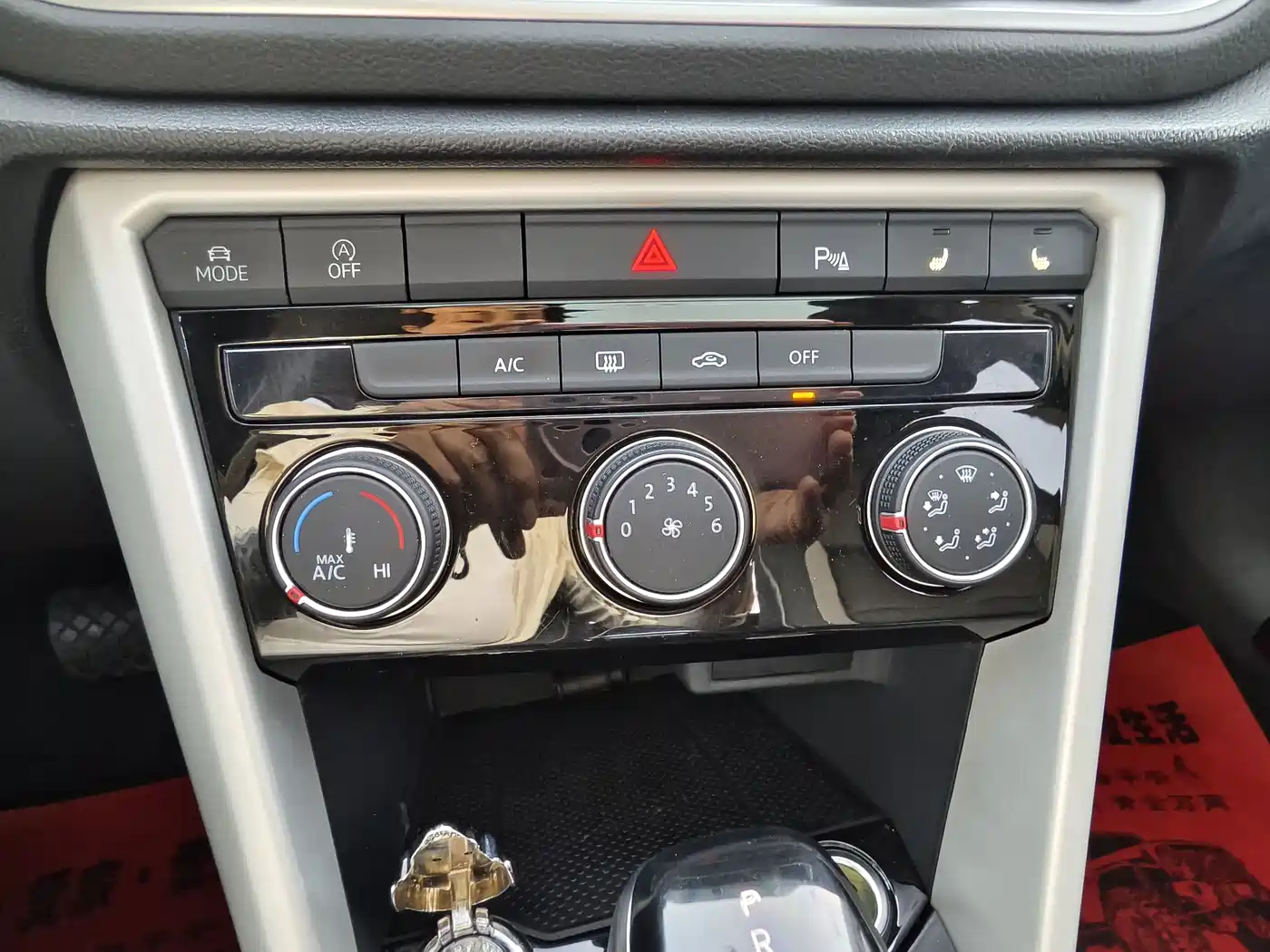 Volkswagen T-Roc, миниатюра 13