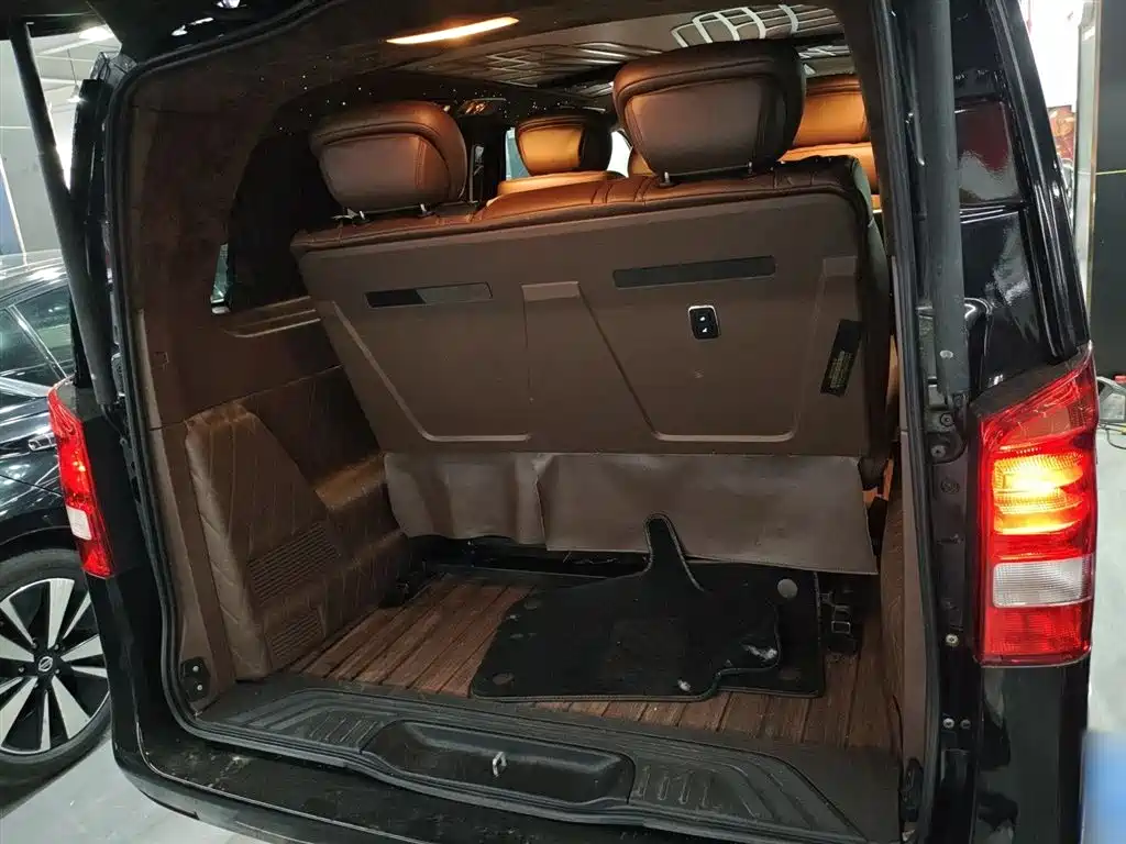 Mercedes-Benz Vito 2021 2.0T Elite 7-Seater фото 9