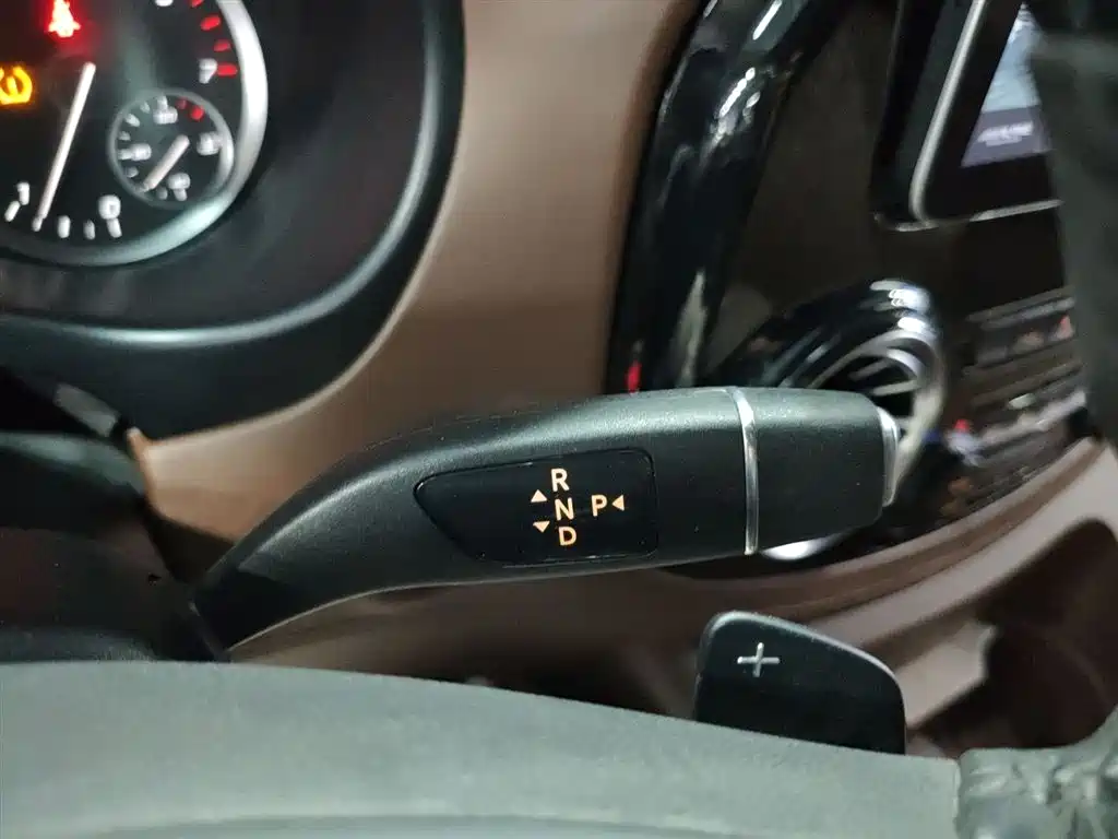 Mercedes-Benz Vito 2021 2.0T Elite 7-Seater фото 6