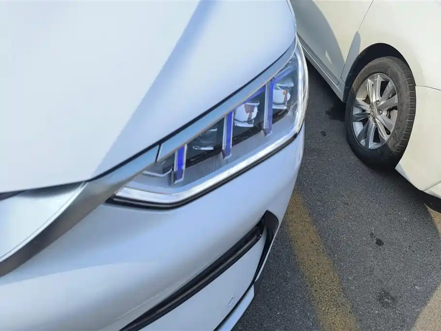 BYD Song PLUS PHEV 2021 EV Premium Model фото 5