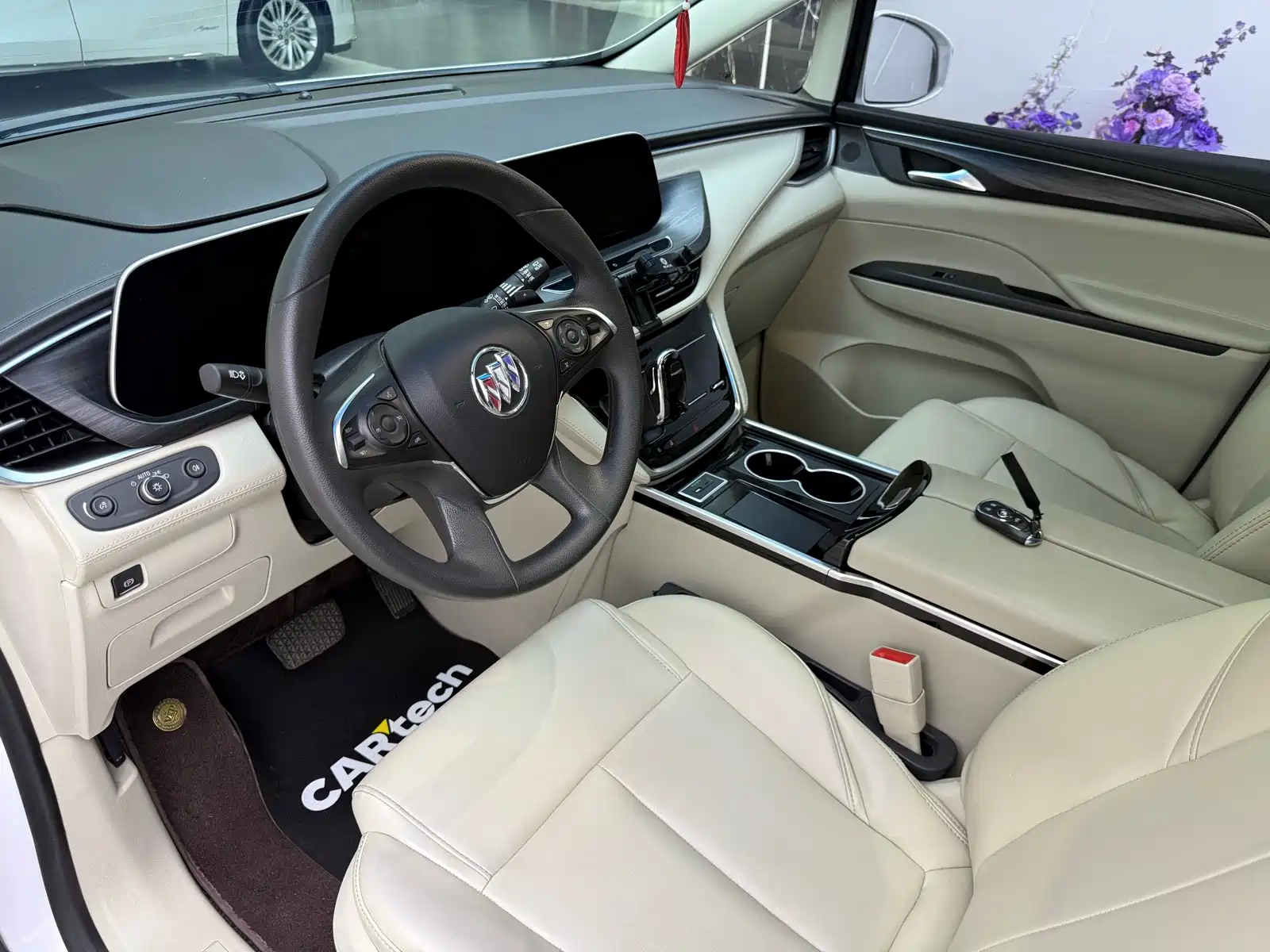 Фото 18 - Buick GL8