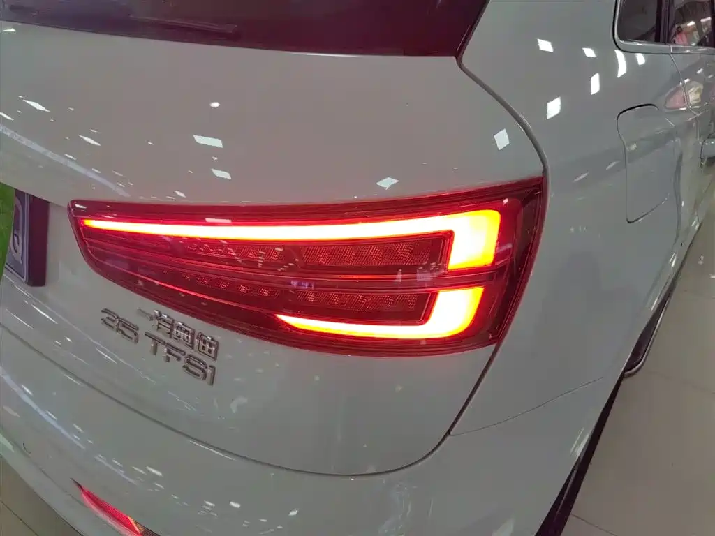 Audi Q3 2017 35 TFSI Fashion фото 24