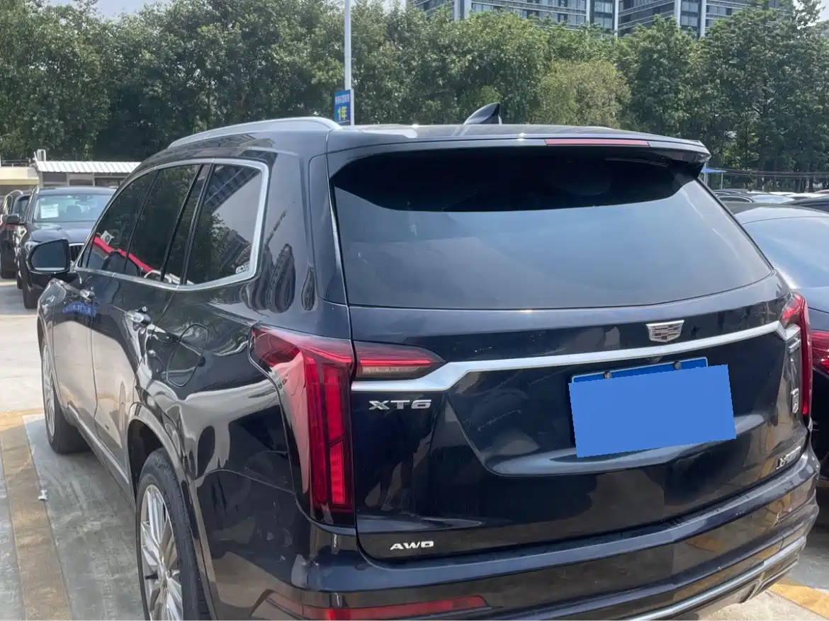 Фото 7 - Cadillac XT6