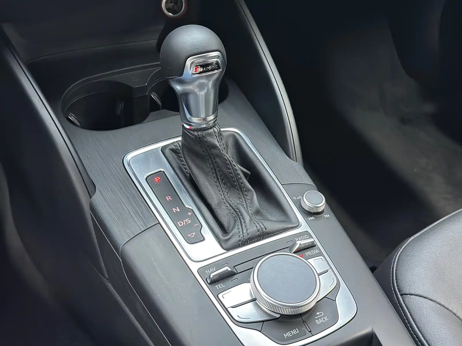 Photo 13 - Audi A3 (Import)