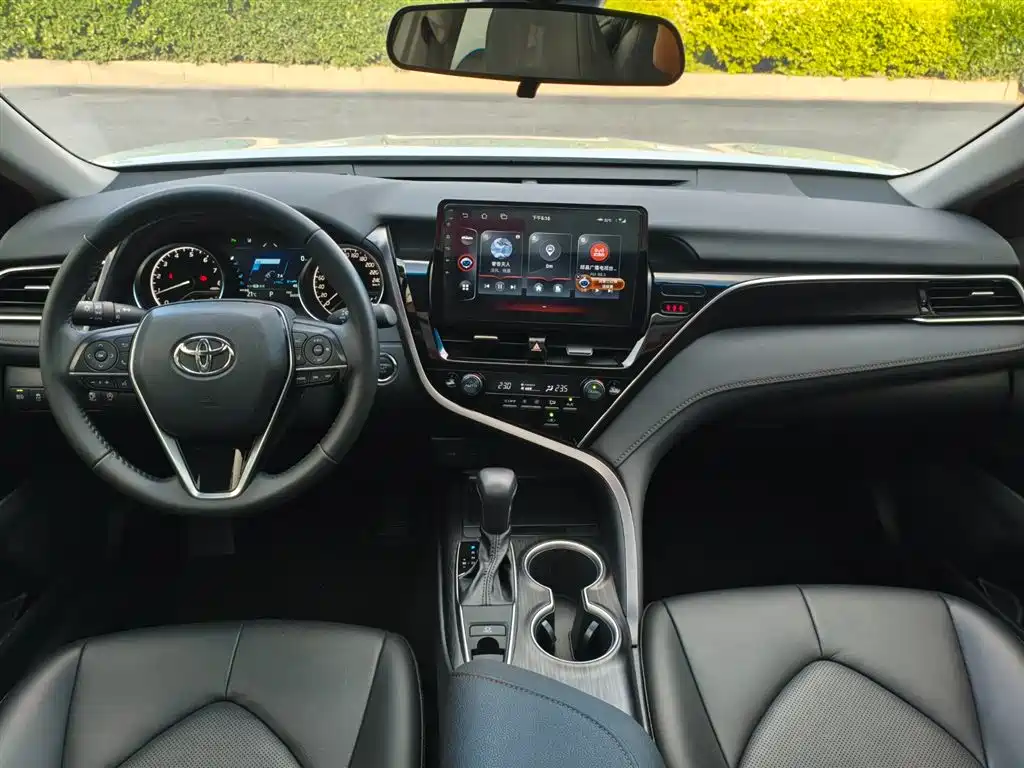 Toyota Camry 2023 2.0G Luxury Edition фото 13