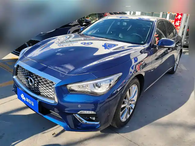 INFINITI Q50L