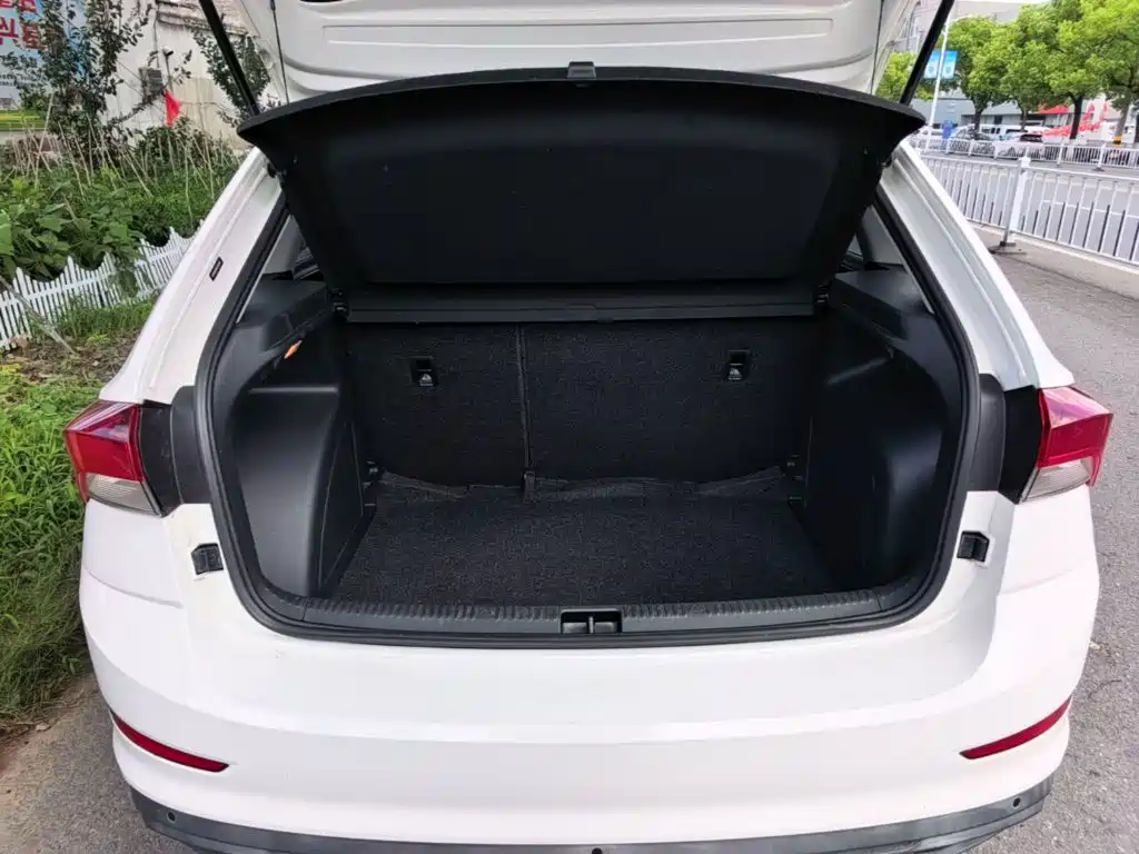 صورة 19 - Škoda Skoda Rapid Spaceback