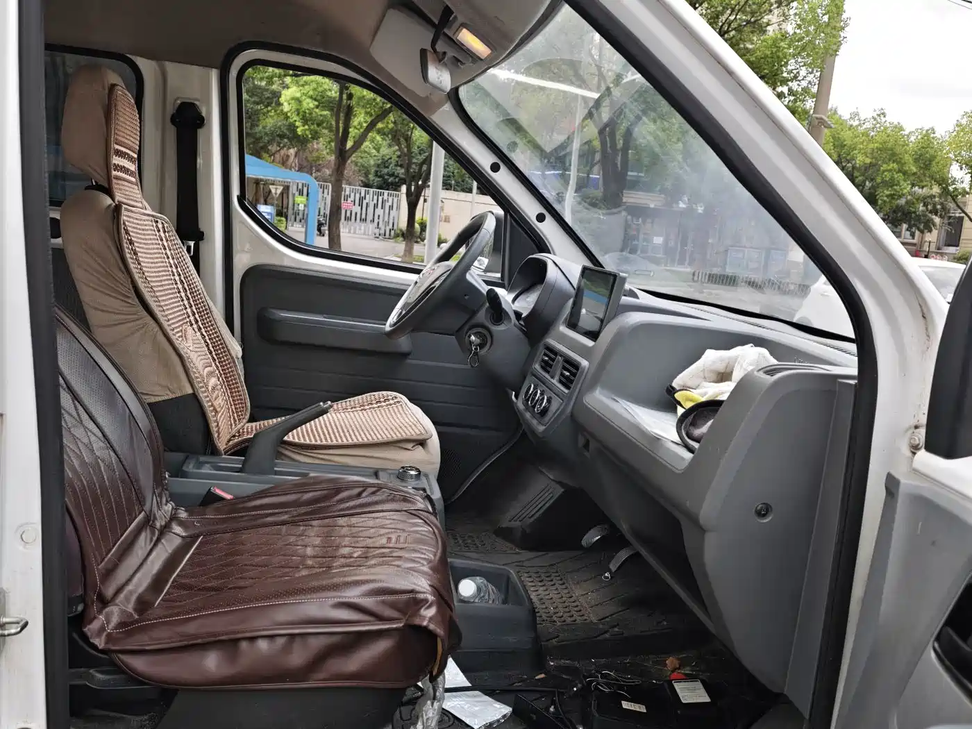 Wuling Motors Wuling Yangguang 2024 2024 300km Comfort Passenger Version 60kW
