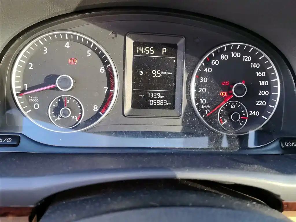 Volkswagen Touran 2013 1.4T DSG Comfort 5-seater фото 5