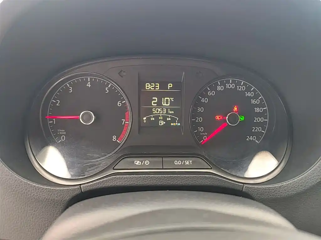 Volkswagen Polo 2018 1.5L Auto Safe Drive фото 12