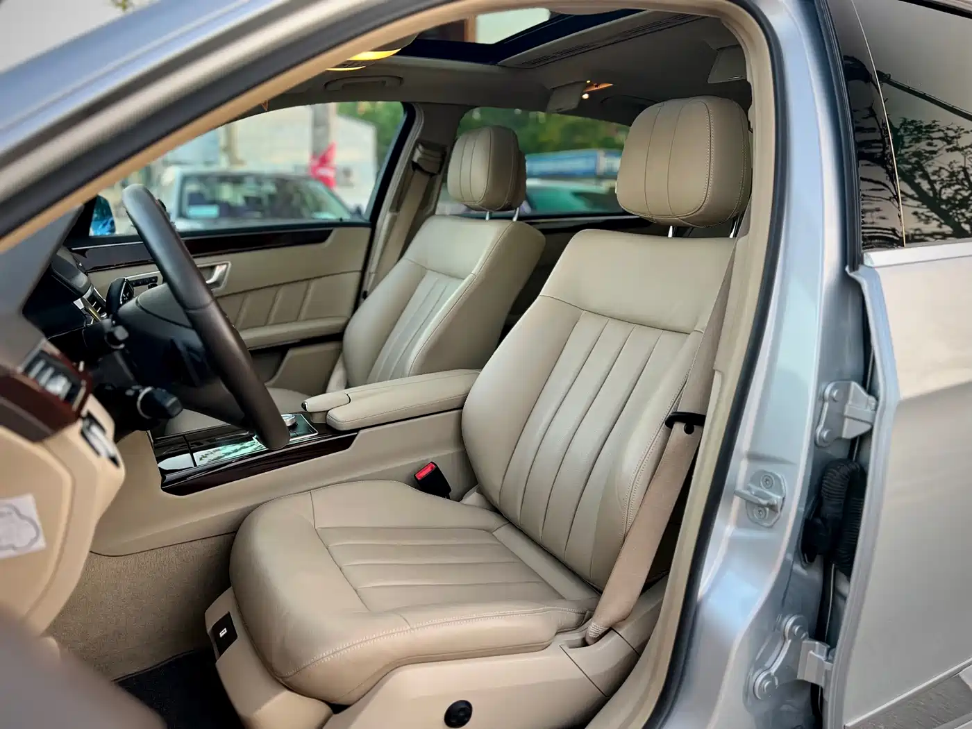Mercedes-Benz E-Class 2011 E 300 L Elegance фото 27