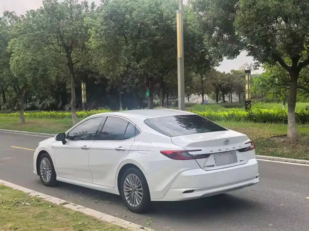 Toyota Camry 2025 2024 Hybrid 2.0HGVP Luxury Edition