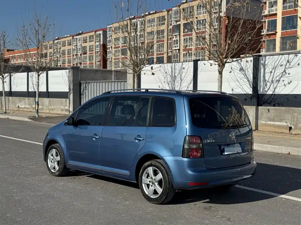 Volkswagen Touran 2013 1.4T DSG Comfort 5-seater фото 26