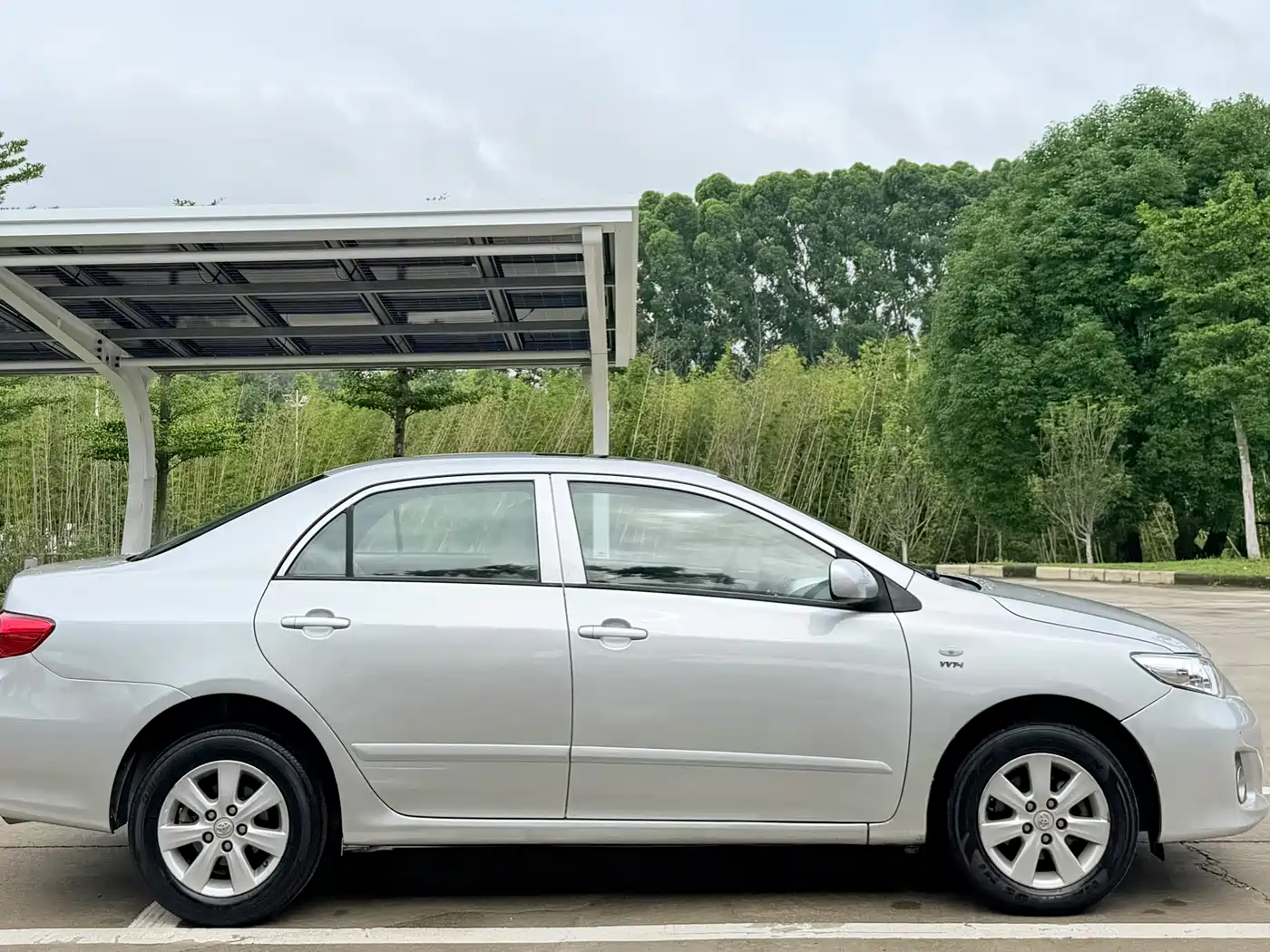 Toyota Corolla 2011 Model 1.6L Automatic GL Sunroof фото 4