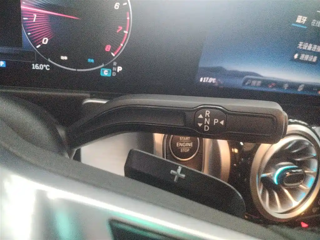 Mercedes-Benz GLB 2024 GLB 220 Dynamic фото 14
