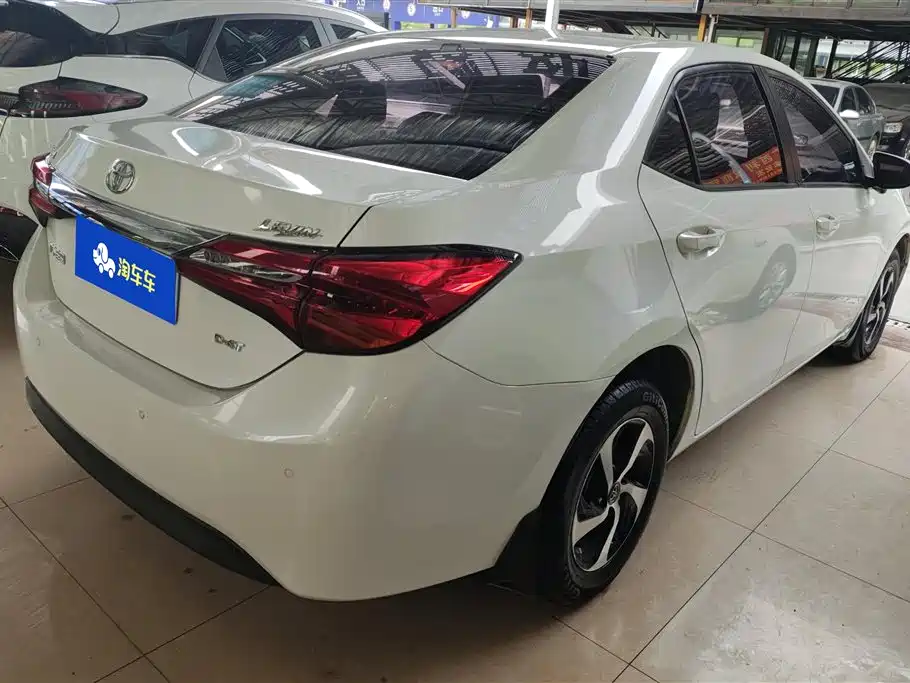 Toyota Levin 2018 185T CVT Premium Edition China V фото 3