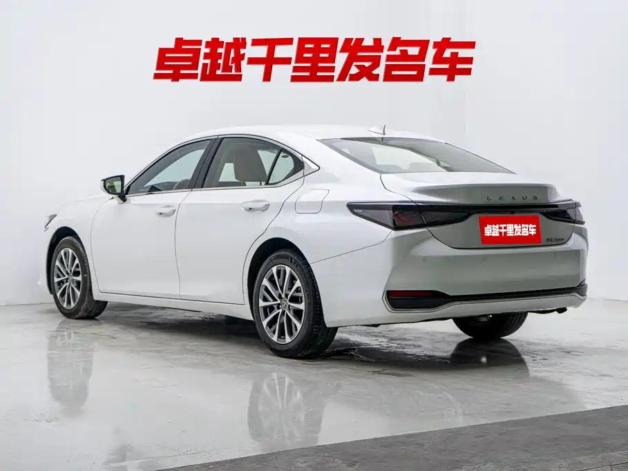 Lexus ES 2025 2025 200 Ultimate Edition