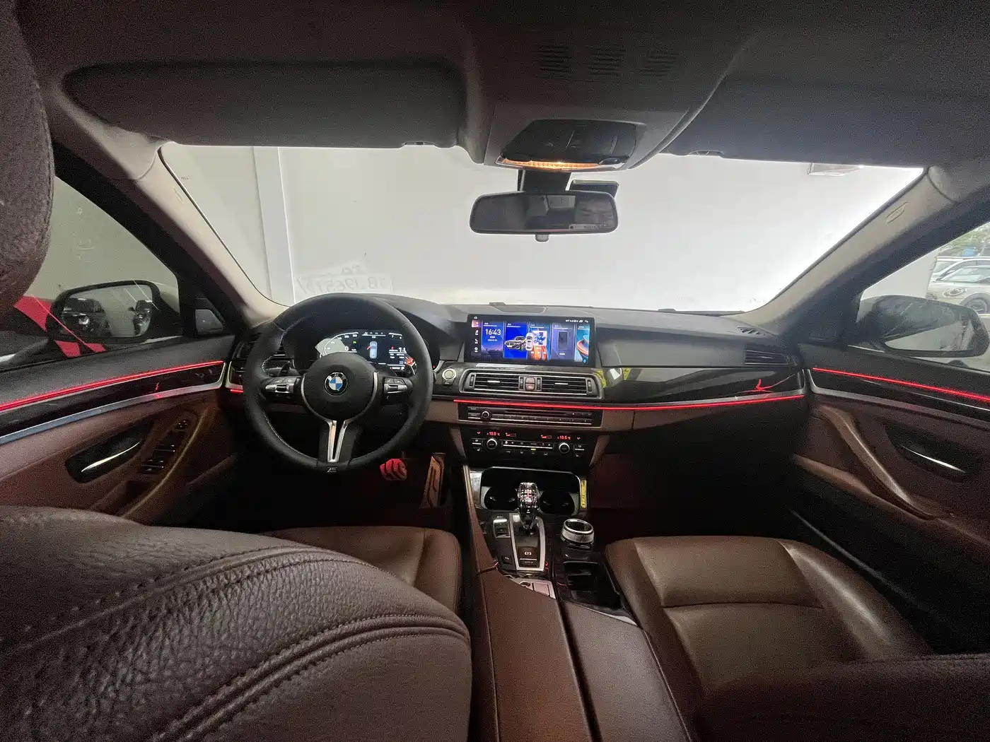 BMW 5 Series 2014 528Li Leading Edition фото 7