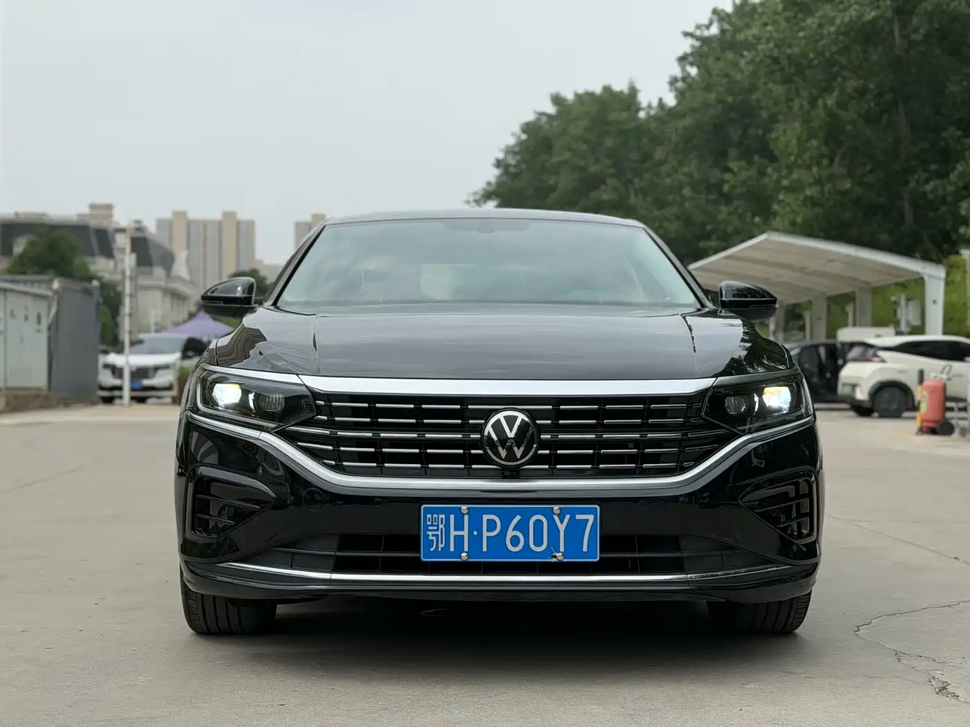 Volkswagen Passat 2022 330TSI Elite Edition фото 2