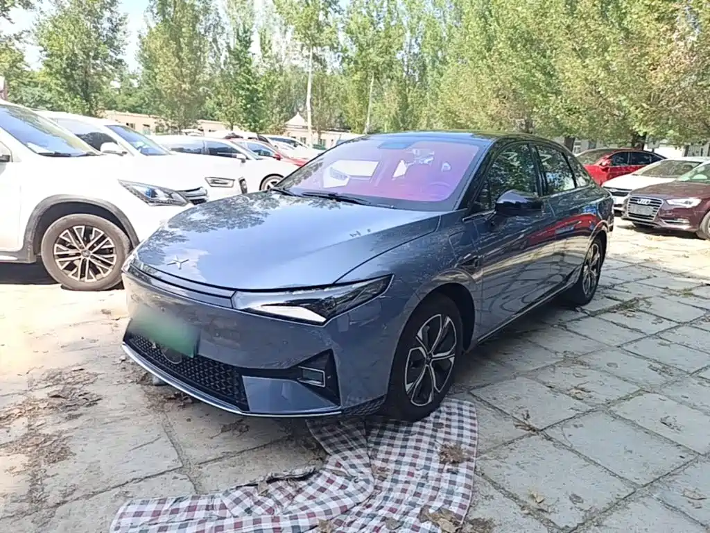 Фото 1 - XPeng P5