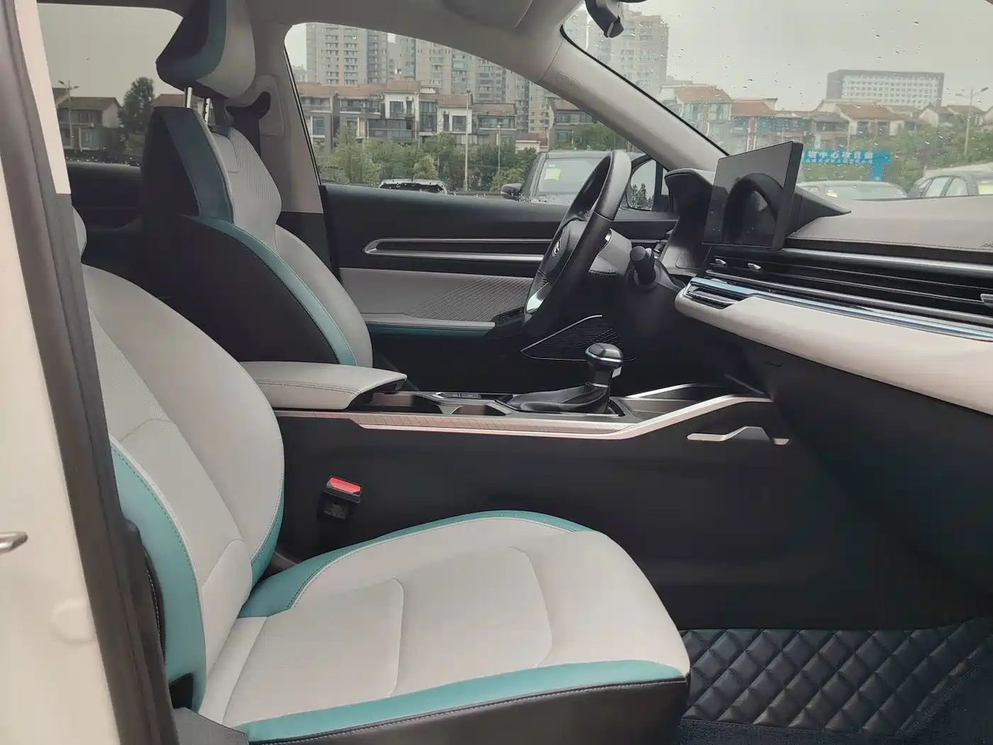 Фото 5 - Geely Emgrand