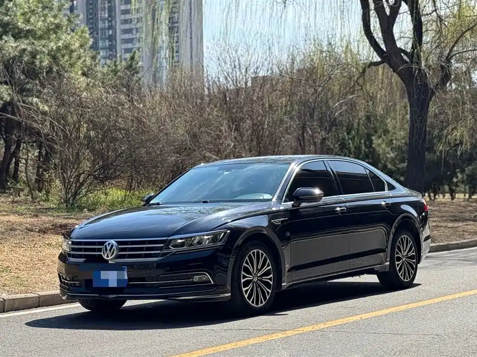 Volkswagen Phideon 2018 Facelift 380TSI FWD Business
