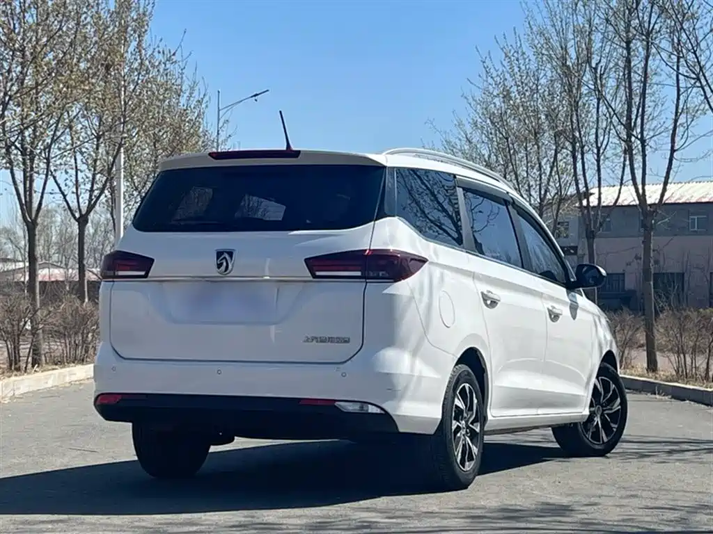 Baojun 360 2018 2018 1.5L Automatic Luxury (China V)
