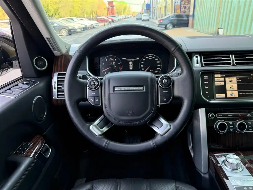 Land Rover Range Rover 2014 Facelift 3.0 SC V6 Vogue фото 5