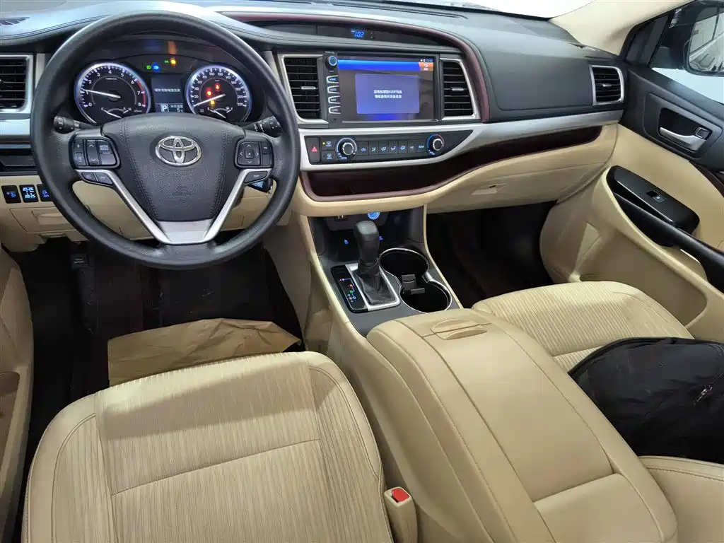 Toyota Highlander 2015 2.0T AWD Elite Edition 7-seater фото 13