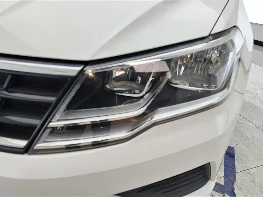 Volkswagen Jetta 2017 1.4L Manual Fashion фото 5