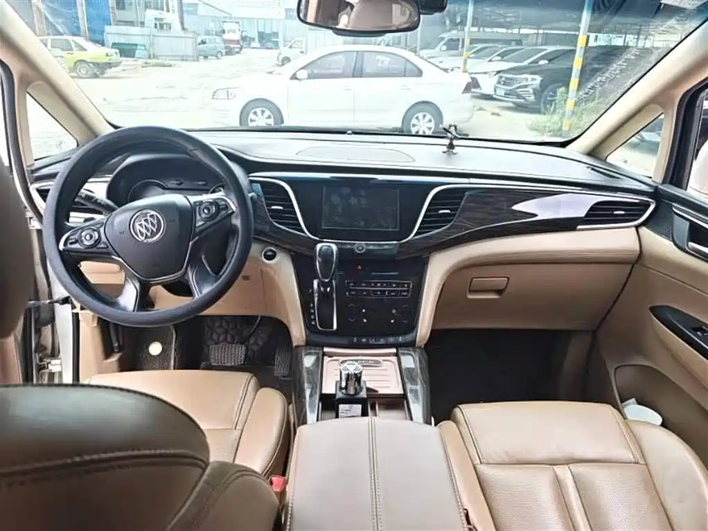 Buick GL8 2018 ES 28T Luxury Type China VI фото 5