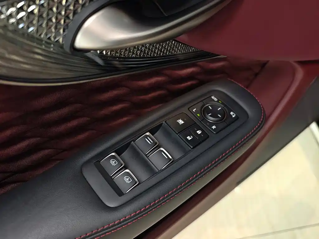 Lexus LS, миниатюра 18