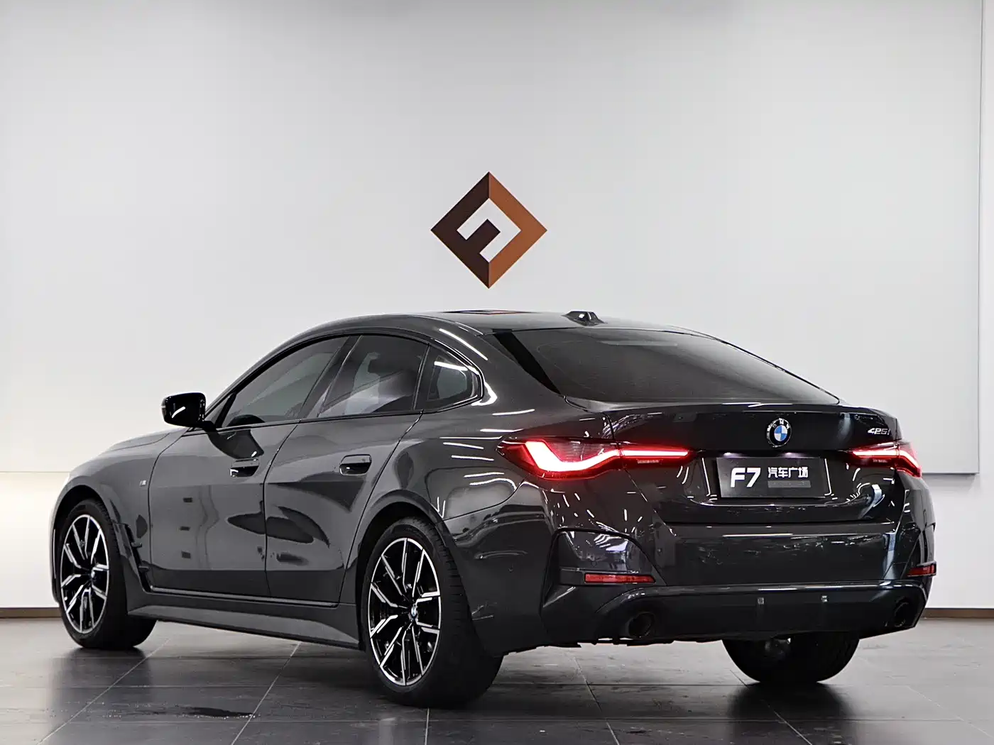 BMW 4 Series 2023 425i Gran Coupe M Sport Shadowline Package фото 4