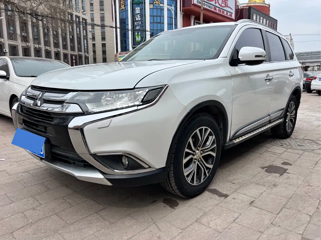 Mitsubishi Outlander 2017 2016 2.4L 4WD Elite Edition 5-seater