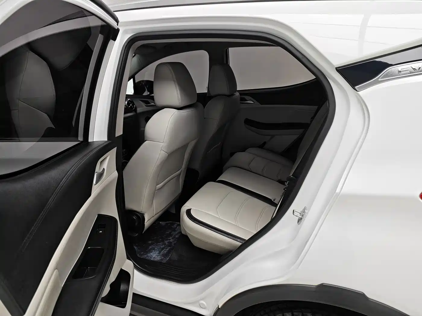 BYD Yuan Pro 2022 2021 401KM Luxury Model