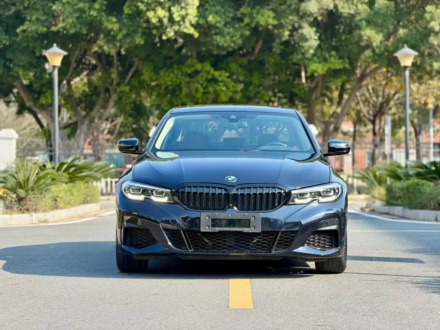 BMW 3 SERIES