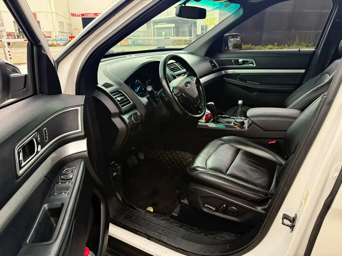 Фото 6 - Ford Explorer (Import)