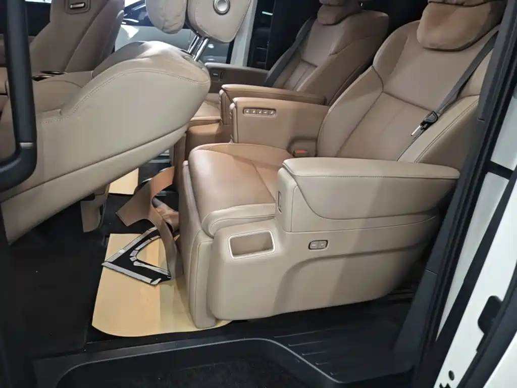 Li Auto MEGA 2025 2025 Model Home Family Special Edition