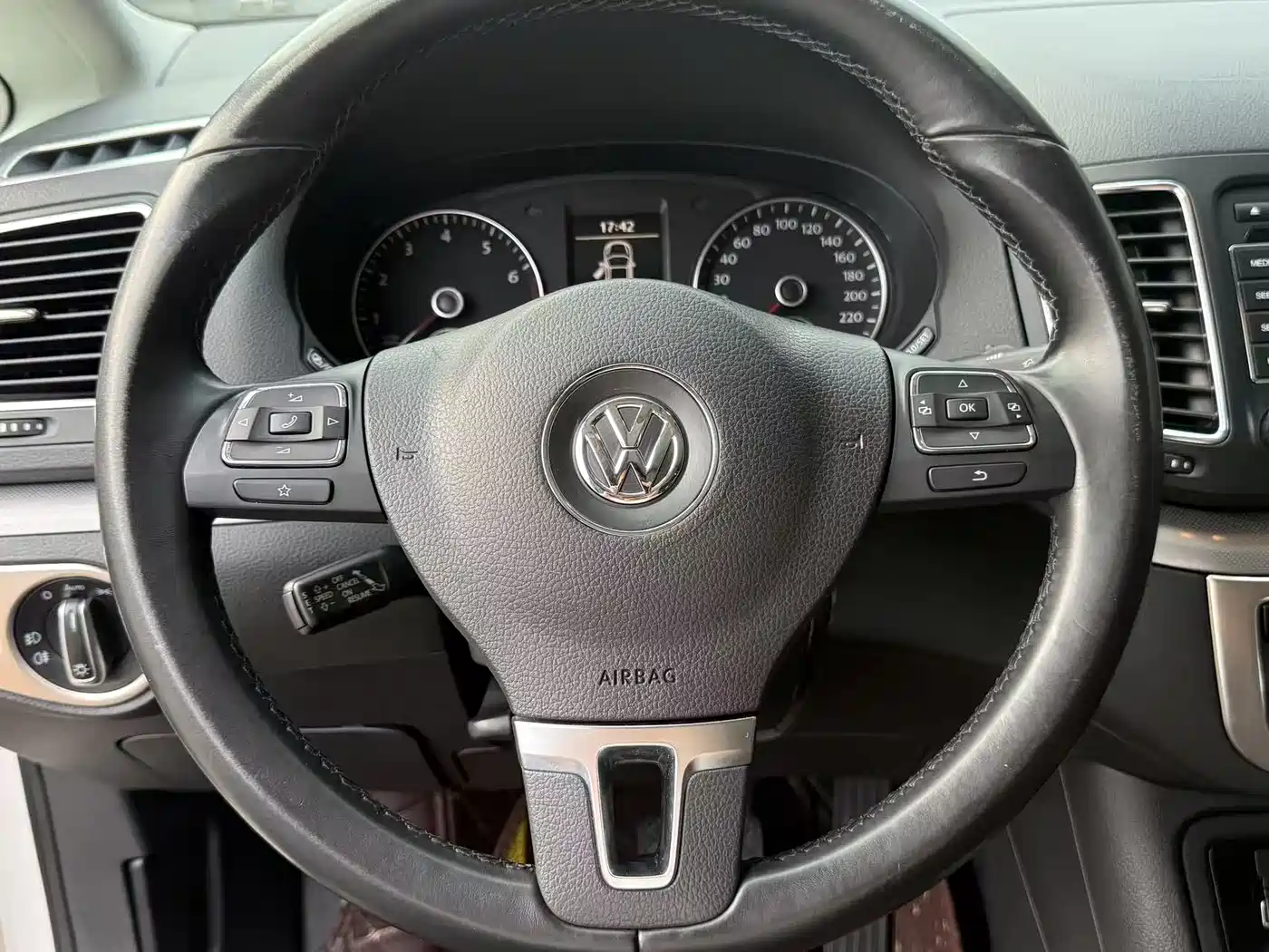 Volkswagen Sharan 2014 2.0TSI Standard фото 10