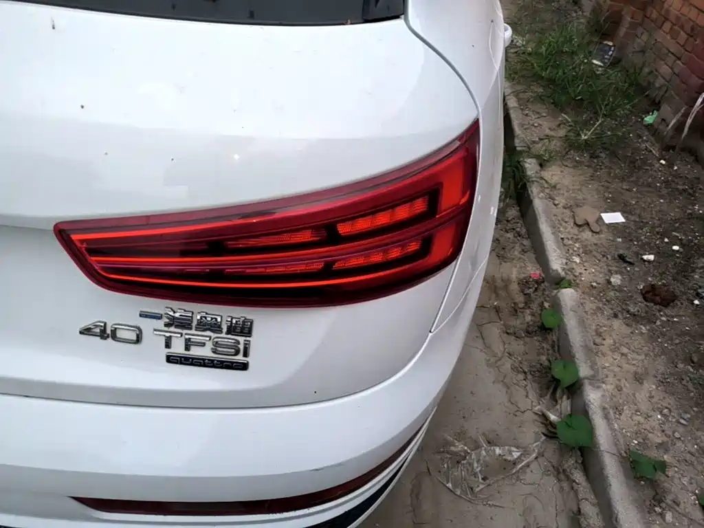 Фото 8 - Audi Q3