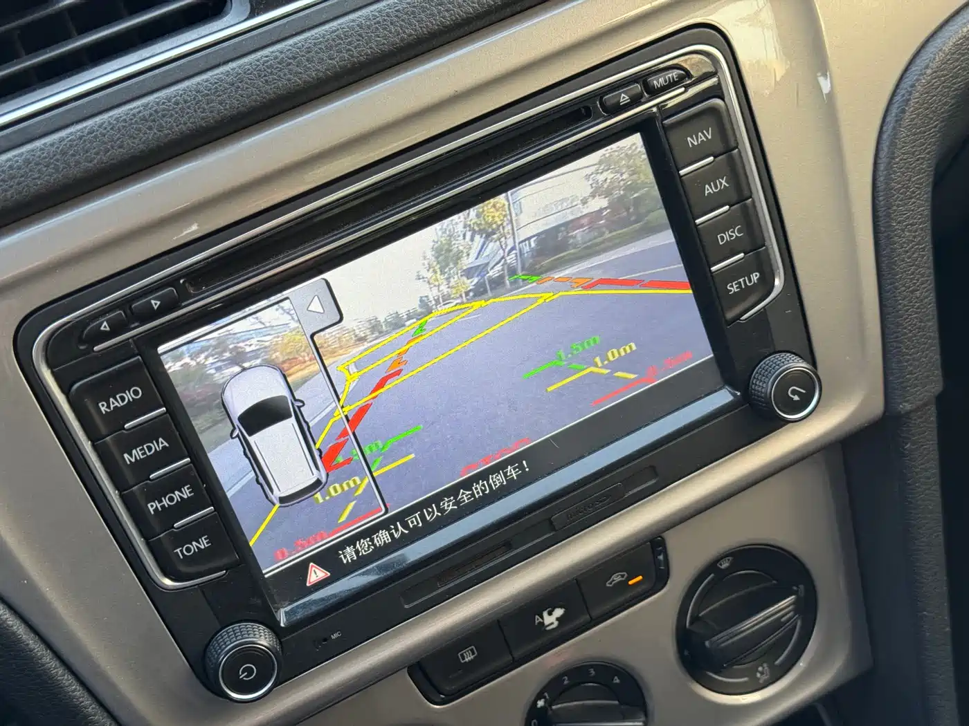 Volkswagen Lavida Tour 2013 1.6L Automatic Trend Style фото 11