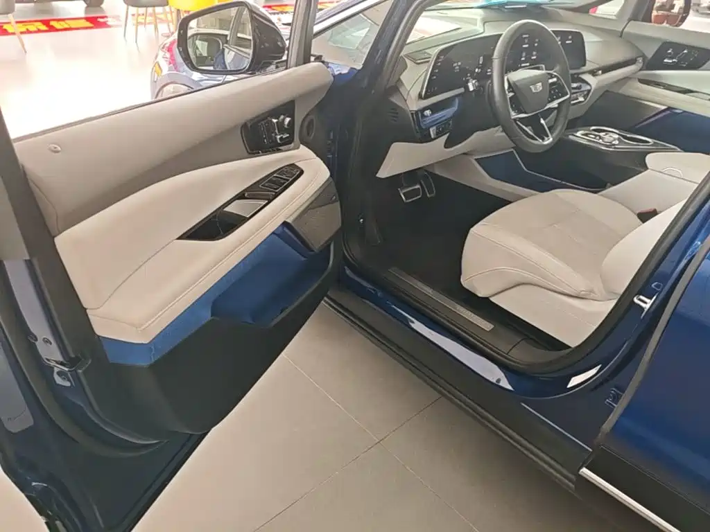 Cadillac IQ Ao Ge 2025 2024 Standard Range