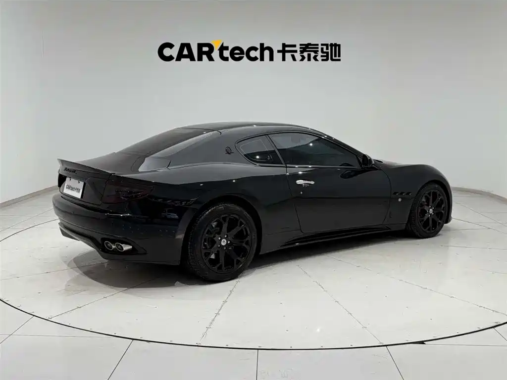 Maserati GranTurismo 2007 4.2L Standard фото 11