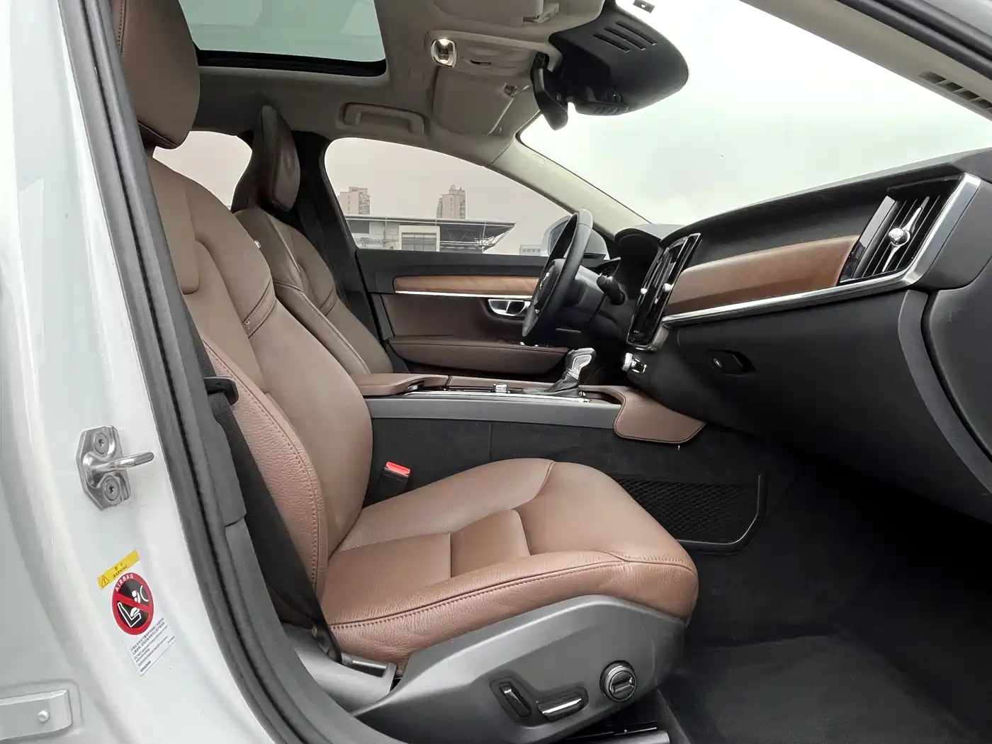 Фото 12 - Volvo S90