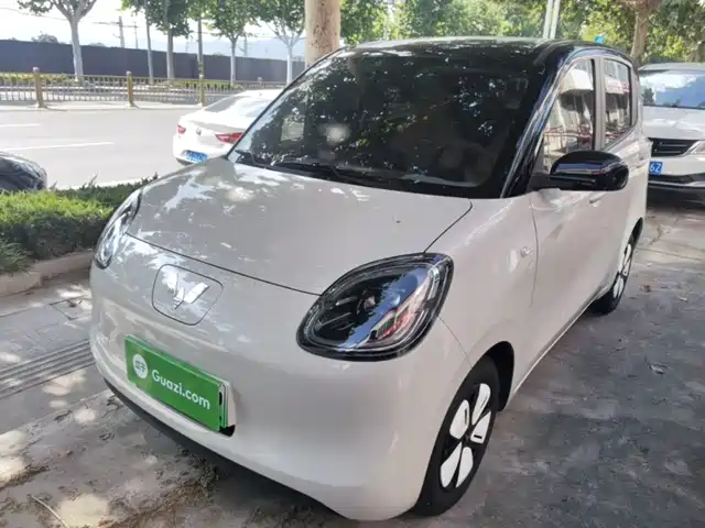 Wuling Hongguang MINI EV Четырёхдверный, Премиум, +, 4-е поколение
