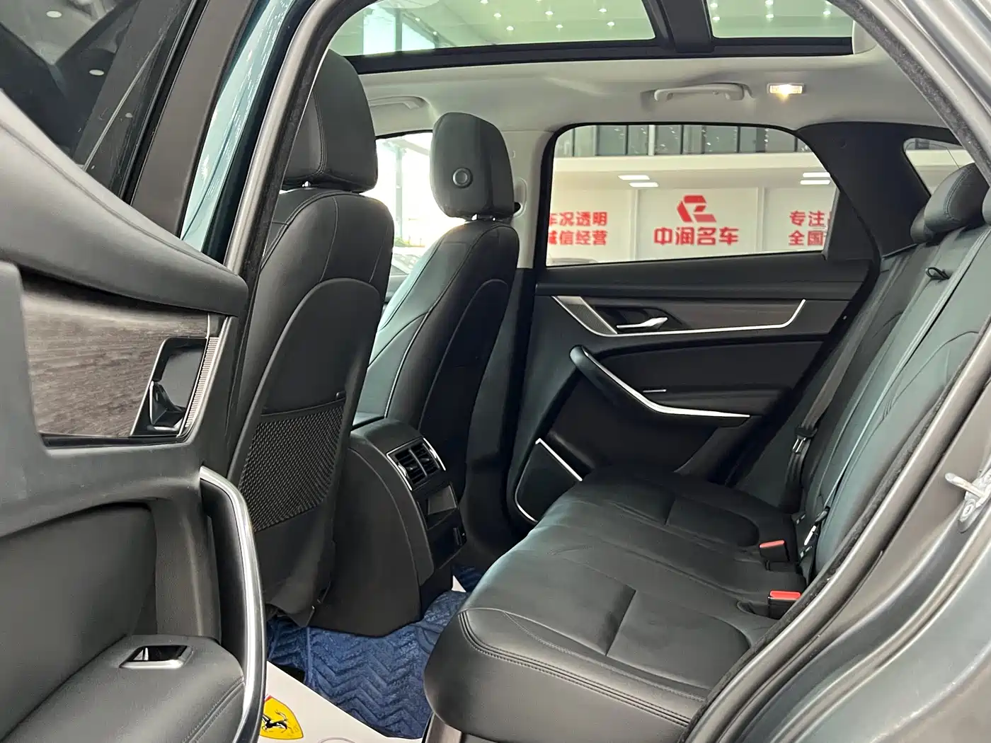 Jaguar F-PACE 2021 250PS фото 5