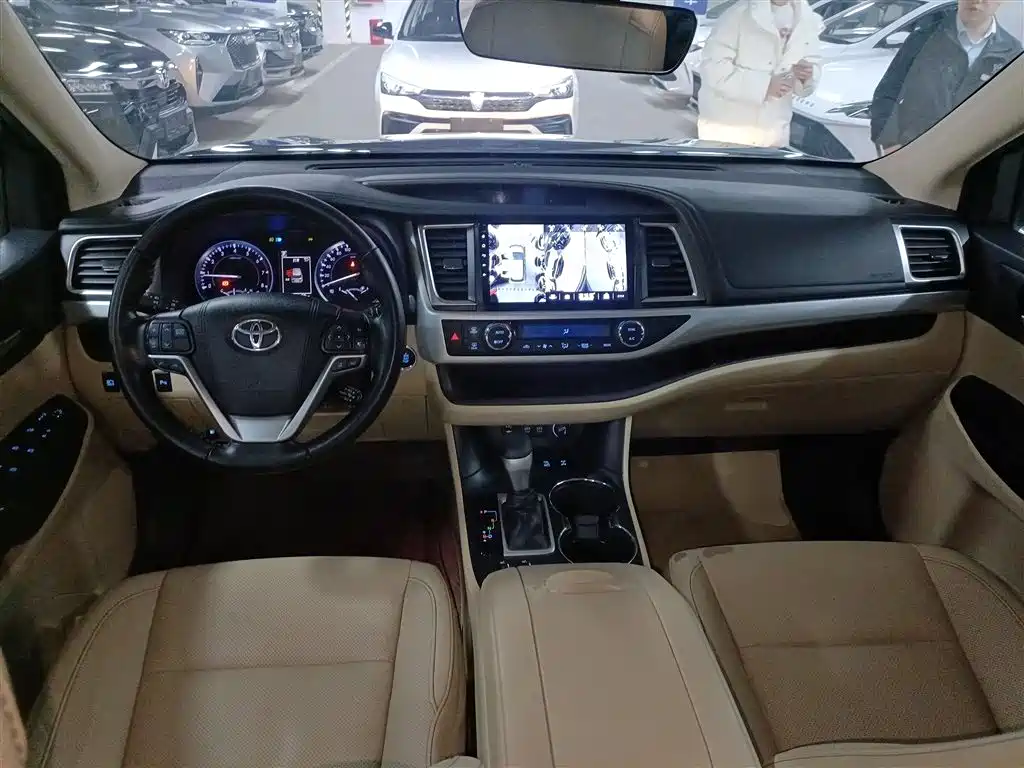 Toyota Highlander 2018 2.0T 4WD Luxury 7-seater China VI фото 7