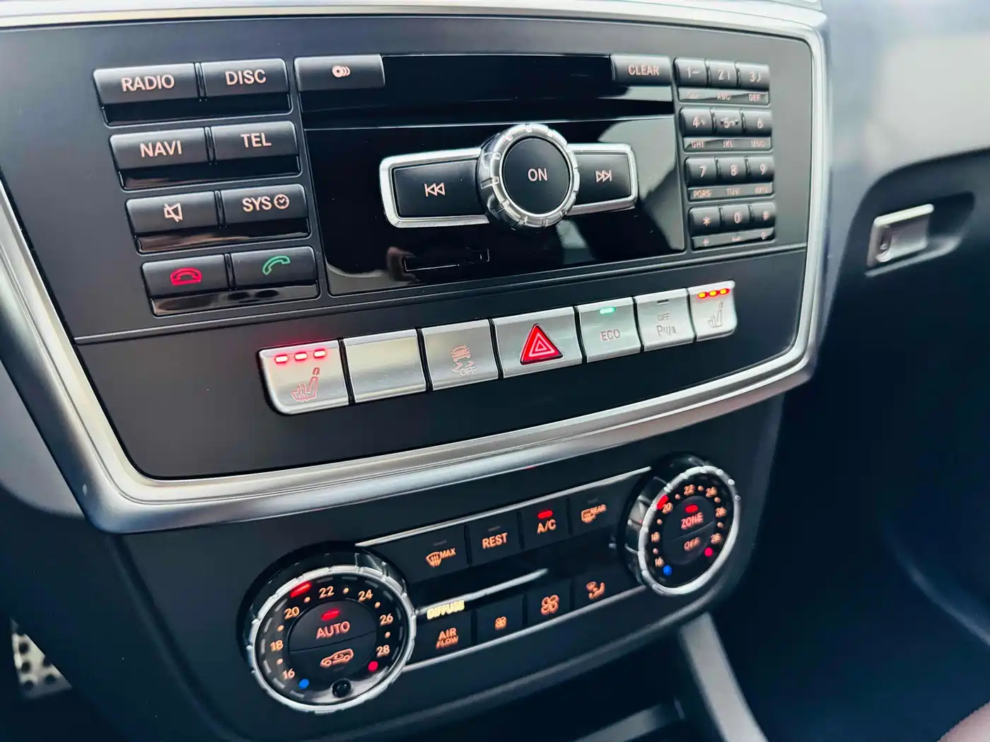 Mercedes-Benz M-Class AMG 2012 AMG ML 63 фото 16